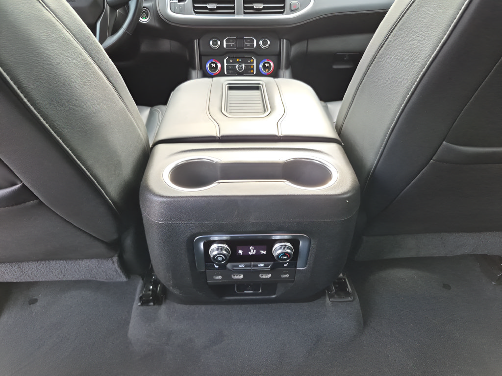 Used 2021 GMC Yukon XL AT4 w/ AT4 Premium Plus Package AWD/4WD image 30