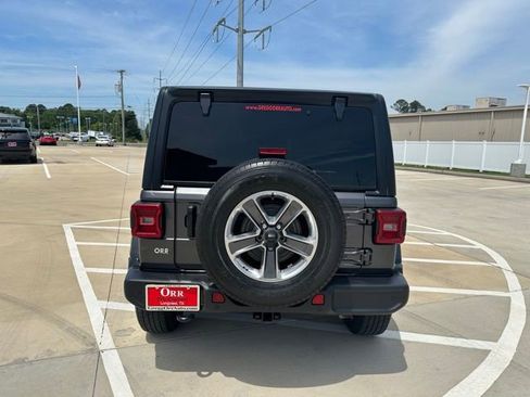 Used 2021 Jeep Wrangler Unlimited Sahara AWD/4WD image 21