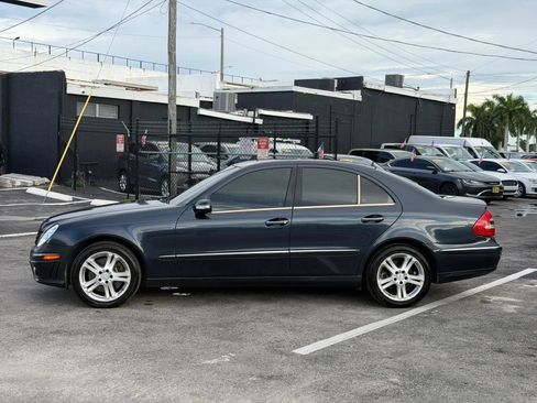 Used 2005 Mercedes-Benz E 500 4MATIC Sedan image 8