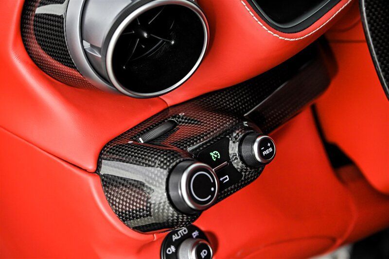 Used 2023 Ferrari 812 GTS RWD image 33
