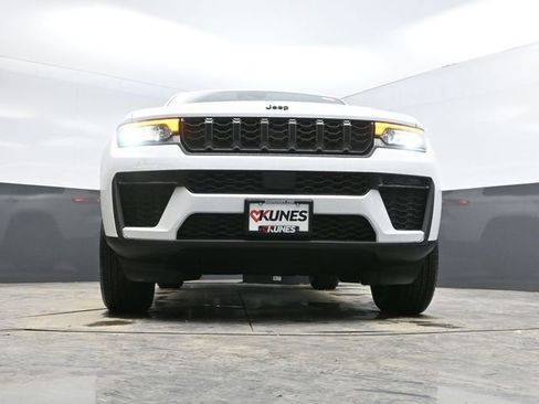 New 2026 Jeep Grand Cherokee L 4WD image 40