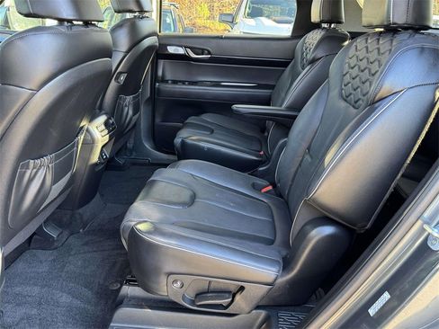 Used 2021 Hyundai Palisade Limited image 18