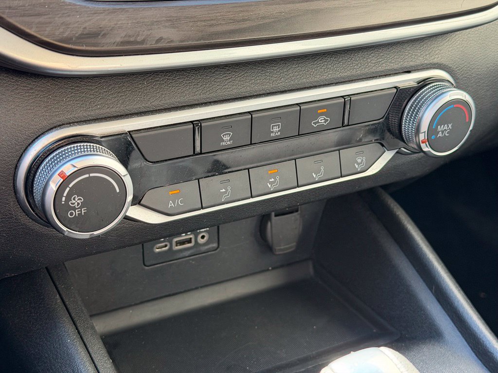 Used 2025 Nissan Altima 2.5 SV AWD/4WD image 18