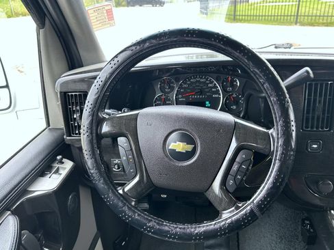 Certified 2013 Chevrolet Express 1500 RWD image 12