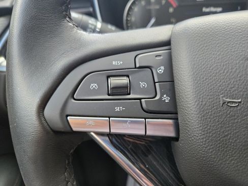 Used 2025 Cadillac XT6 Premium Luxury image 27