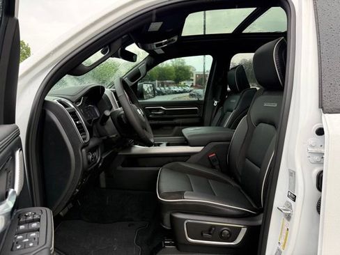 New 2026 RAM 1500 Laramie AWD/4WD image 13