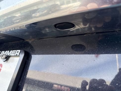 Used 2024 GMC Yukon XL Denali image 47