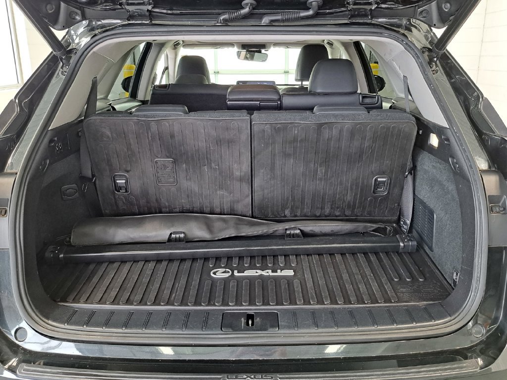 Used 2020 Lexus RX 350L Premium w/ Premium Package AWD/4WD image 32