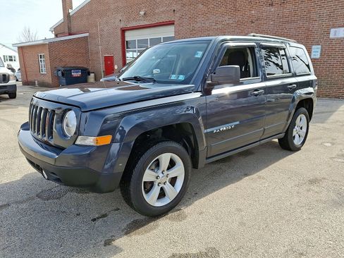 Used 2014 Jeep Patriot Latitude image 3