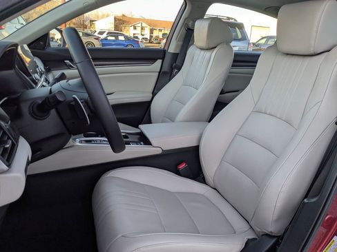 Used 2019 Honda Accord Touring image 31