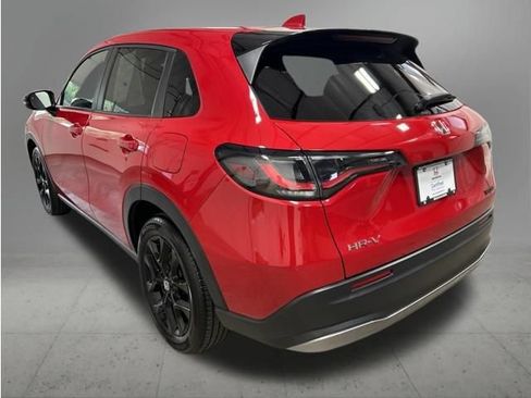 Certified 2025 Honda HR-V Sport image 4