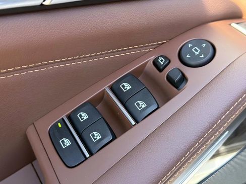 New 2026 BMW X5 xDrive40i w/ M Sport Package image 15