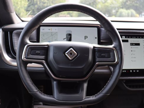 Used 2024 Rivian R1S Adventure Dual AWD/4WD image 23