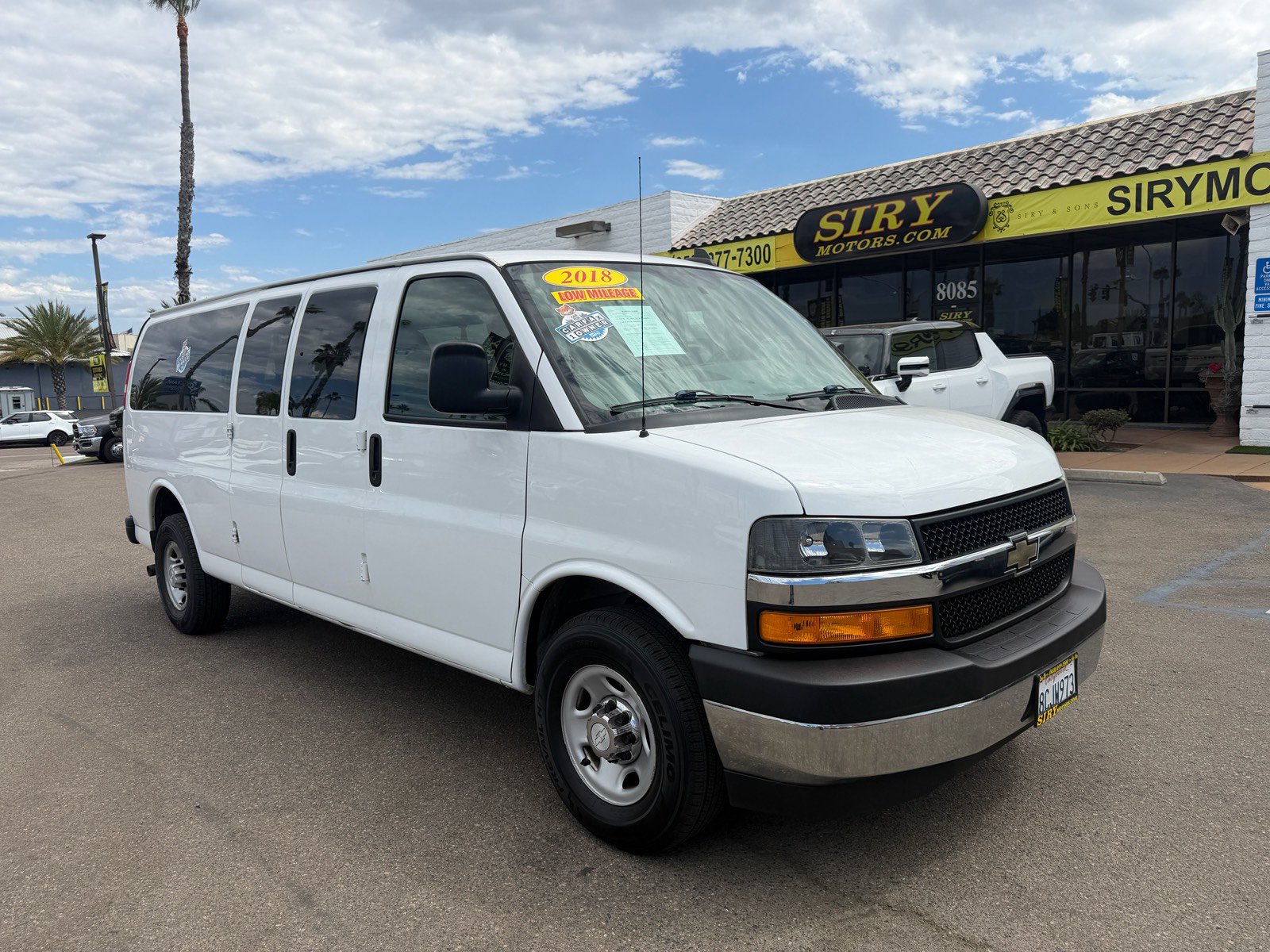 Used 2018 Chevrolet Express 3500 LT w/ LT Preferred Equipment Group RWD image 1