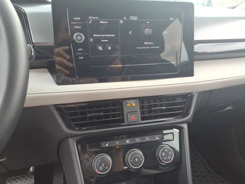Certified 2025 Volkswagen Taos S AWD/4WD image 22