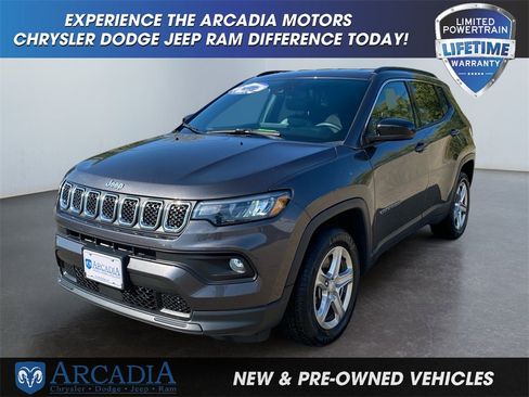 Used 2024 Jeep Compass Latitude image 1