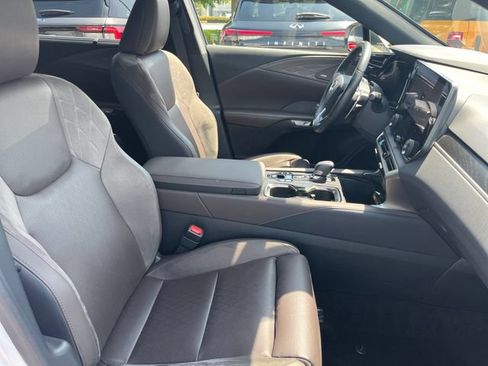 Used 2025 Lexus RX 450h AWD w/ Convenience Package image 31