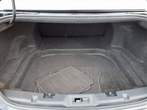 Certified 2018 Ford Taurus SEL w/ Equipment Group 201A image 10