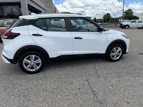 Used 2021 Nissan Kicks S FWD image 38