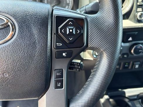 Used 2021 Toyota Tacoma TRD Off-Road w/ Technology Package AWD/4WD image 25