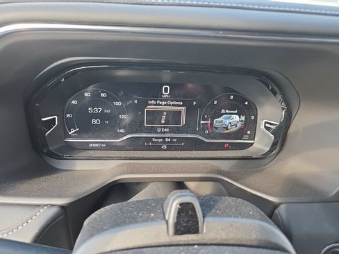 Used 2024 GMC Yukon XL Denali Ultimate AWD/4WD image 25