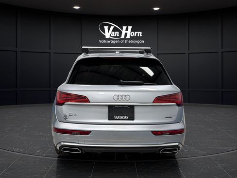 Used 2023 Audi Q5 2.0T Premium w/ Convenience Package AWD/4WD image 6