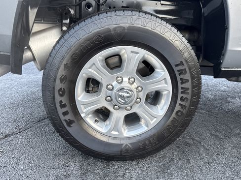 Used 2024 RAM 2500 Big Horn w/ Safety Group image 18