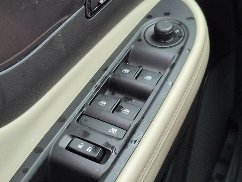 Used 2019 Buick Encore Essence w/ Safety Package II FWD image 25