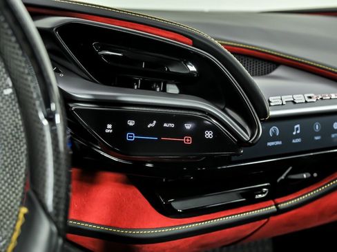 Used 2022 Ferrari SF90 Spider AWD/4WD image 43