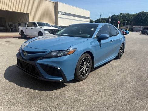Used 2024 Toyota Camry SE w/ Cold Weather Package AWD/4WD image 2