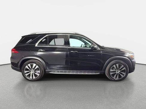 Used 2025 Mercedes-Benz GLE 350 4MATIC w/ Driver Assistance Package image 2