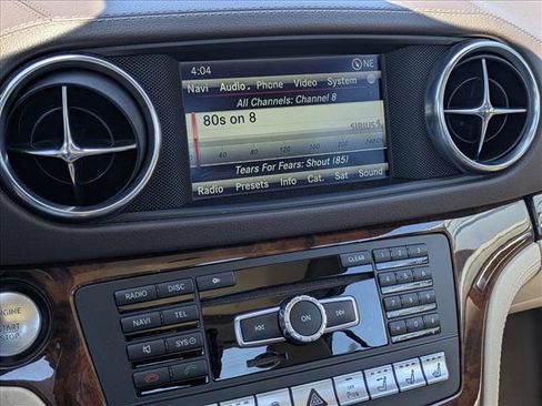 Used 2014 Mercedes-Benz SL 550 image 15