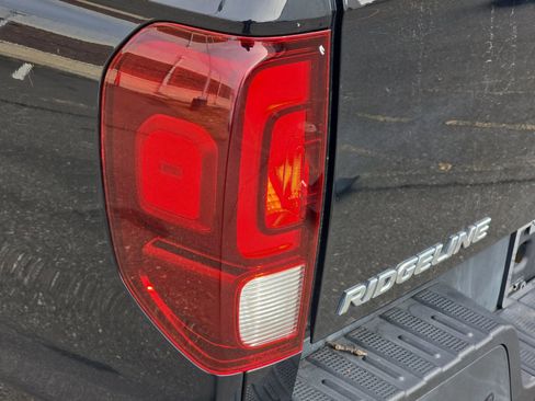 Used 2021 Honda Ridgeline Black Edition image 41