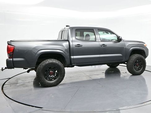 Used 2020 Toyota Tacoma TRD Sport image 8