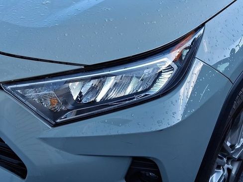 Used 2021 Toyota RAV4 XLE Premium AWD/4WD image 6