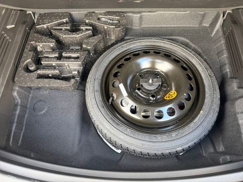 Used 2023 Chevrolet TrailBlazer RS image 33