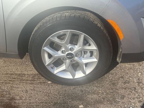 Used 2025 Kia Soul LX w/ LX Technology Package image 27