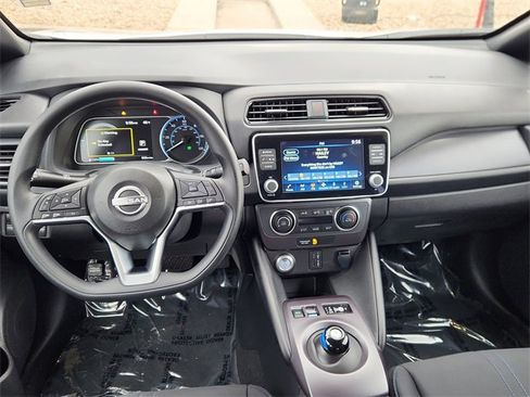 Certified 2025 Nissan Leaf S image 9