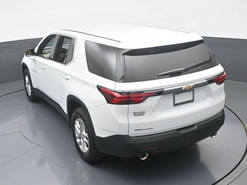 Used 2022 Chevrolet Traverse LS image 47