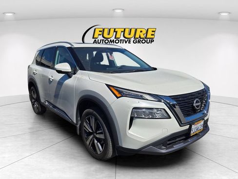 Used 2023 Nissan Rogue SL FWD image 1