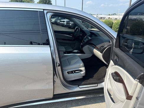 Used 2020 Acura MDX SH-AWD image 19