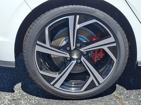 New 2026 Volkswagen GTI SE FWD image 5