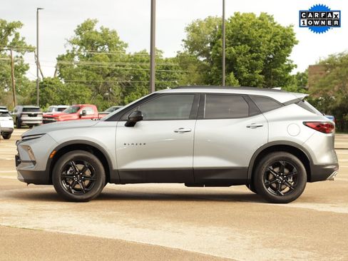 Used 2024 Chevrolet Blazer LT w/ Convenience Package FWD image 4
