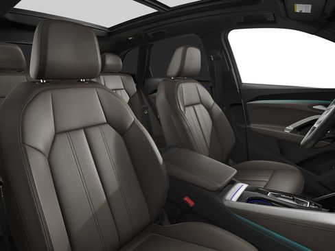 Certified 2025 Audi Q5 Premium w/ Premium Plus AWD/4WD image 5