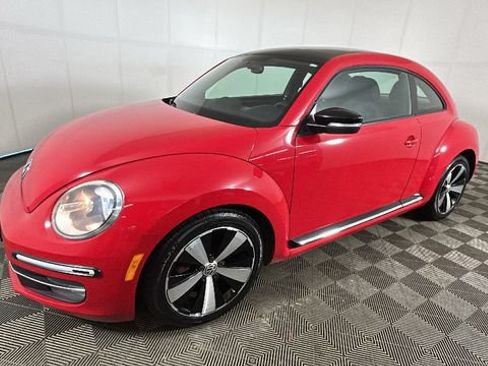 Used 2013 Volkswagen Beetle Turbo FWD image 6