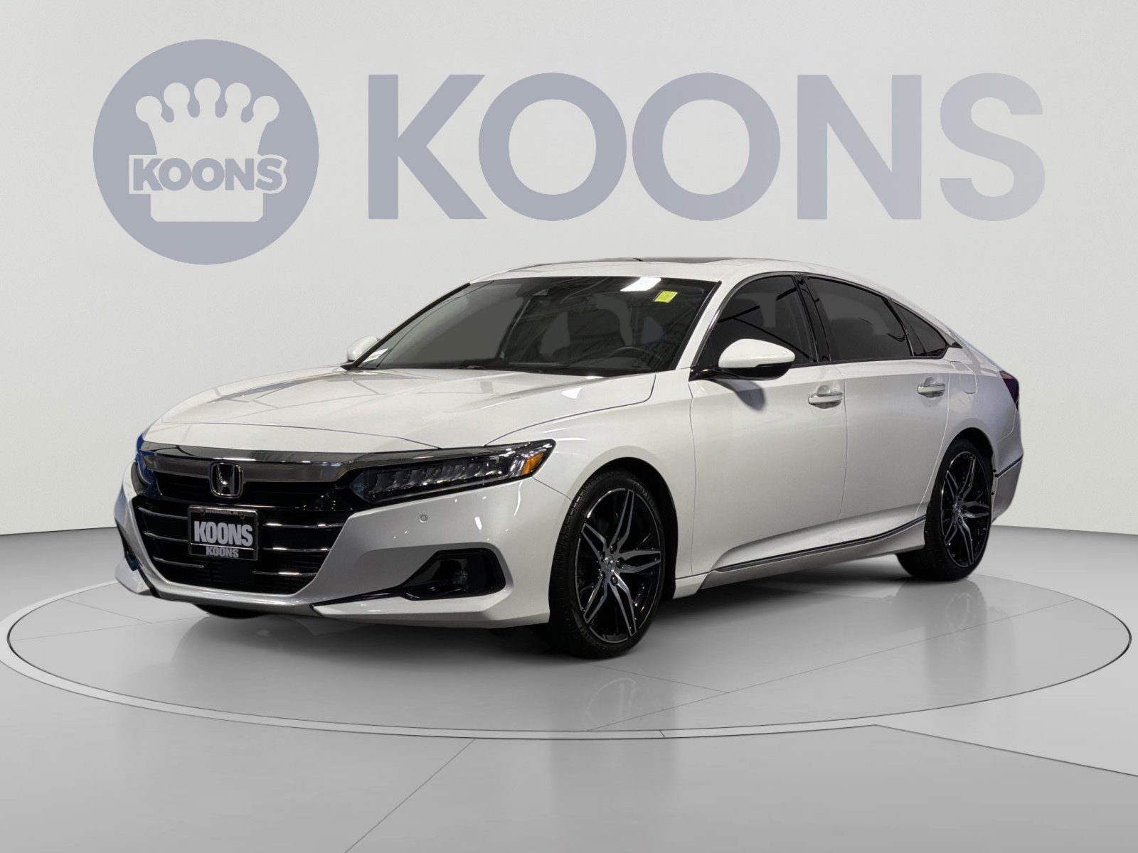 Used 2021 Honda Accord Touring image 1