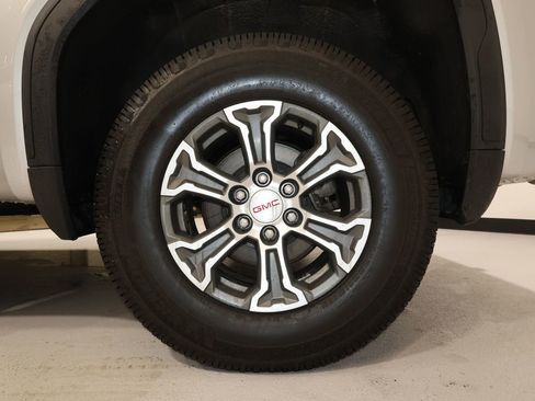 Used 2020 GMC Sierra 1500 SLE w/ SLE Value Package image 19