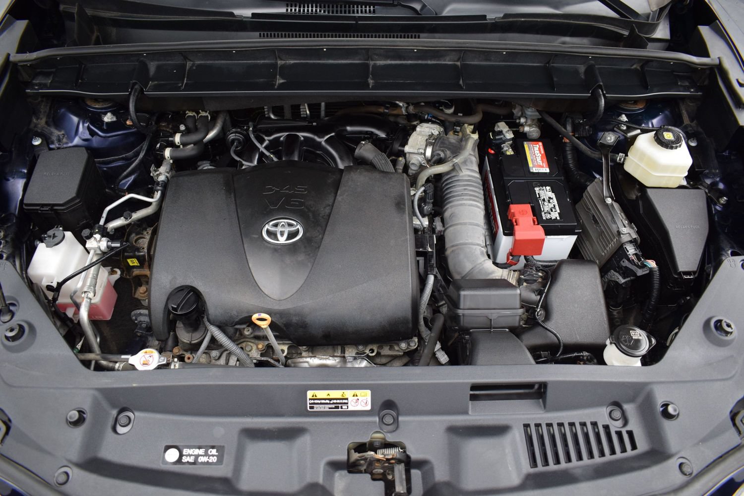 Used 2022 Toyota Highlander XLE AWD/4WD image 9