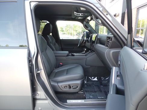 Used 2025 Lexus GX 550 w/ Cold Area Package AWD/4WD image 45