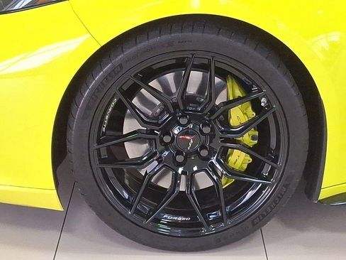 Used 2024 Chevrolet Corvette Z06 RWD image 7